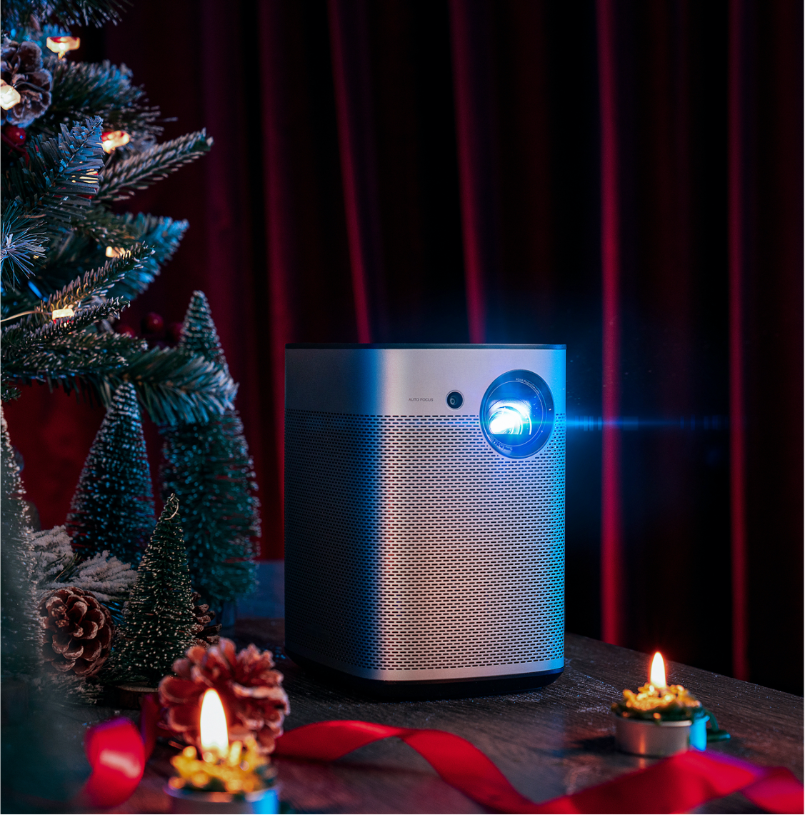 Halo - Smart Portable Projector - Non-Stop Entertainment