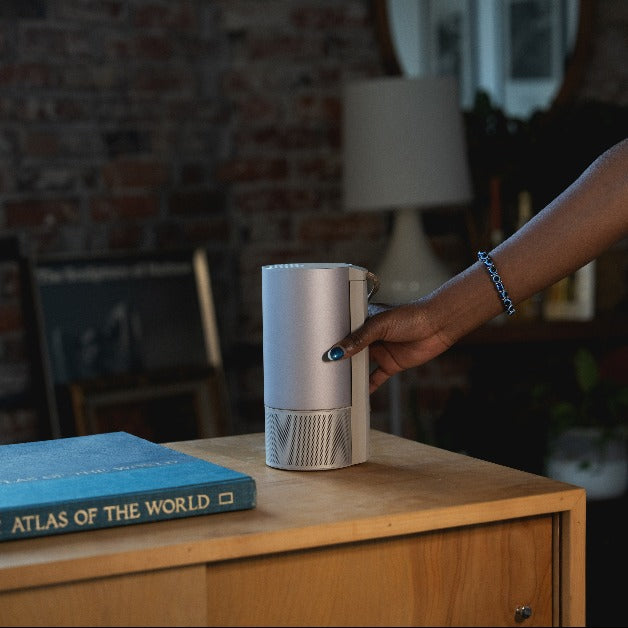 How to Choose and Set Up a Small Projector for Bedroom?