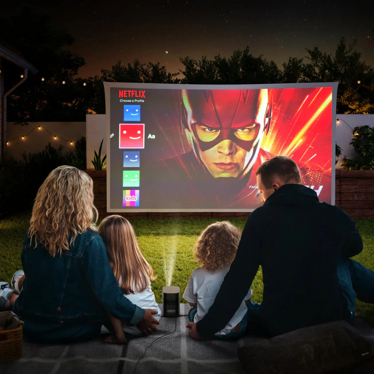 Projection Outside How to Set Up an Outdoor Patio Projector?